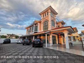 Castle Bungalow In Bercham Ipoh